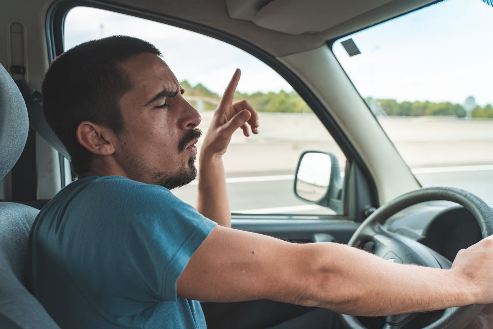 Estate e musica: in auto gli italiani amano la radio.